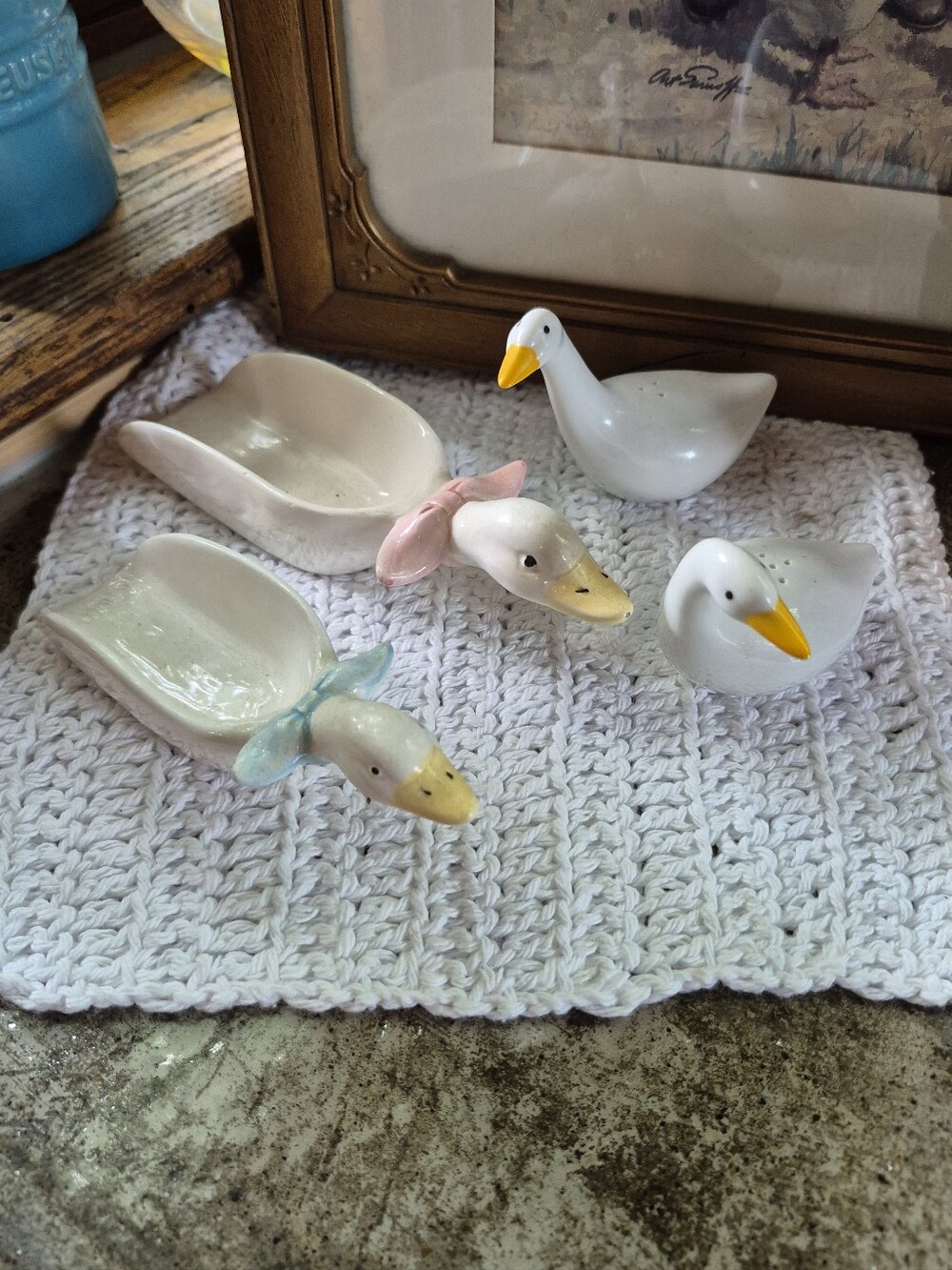 4pc. Vintage Geese/Ducks Scoops & Salt & Pepper Shakers Bundle
